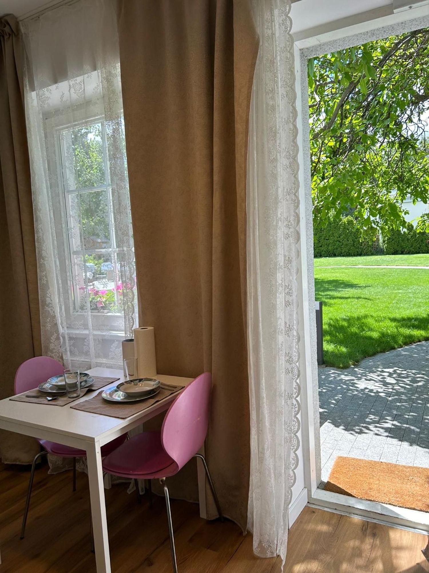 Apartment Mit Gartenblick Und Terrasse Baden Exterior photo